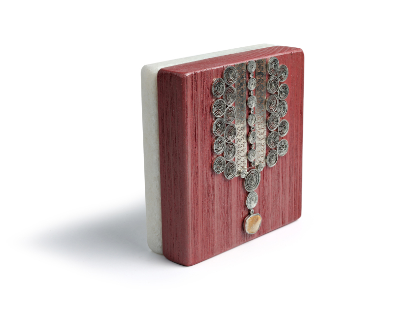 Paperweight with filigree decoration Red 1